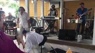 Bahama Breeze Dance Fever