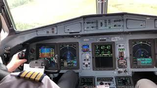 ATR72-600 cockpit landing