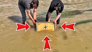 We Found A Abandoned Safe In The River. Whats Inside The ABANDONED SAFE? OPENED