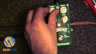 TC Electronic Corona Chorus Effect Pedal With Toneprint In Stereo Video