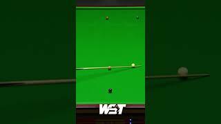  WHAT A CATCH  Referee Rob Spencer catches white ball  #snooker #shorts #short #snookershorts