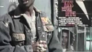 Tupac Freestyling In The Streets Of New York Then Finds Bootleggers