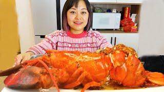 Delicious lobster &The seafood is good and lets have some
