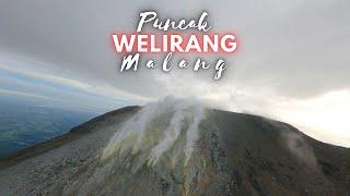 Puncak GUNUNG WELIRANG Gunung Aktif di MALANG RAYA