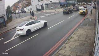 Car driver loses control on Upper Clapton