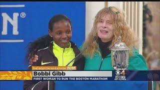 Boston Marathon Womens Winner Gives Trophy To Bobbi Gibb