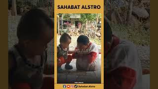 ADIK SUAPIN ESNYA Ke Abangnya Yang Kesusahan Mau Makan Es Sebab Fisik Abangnya Kekurangan