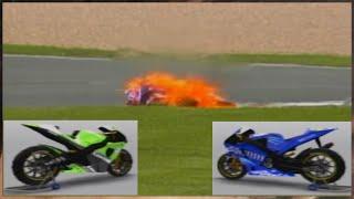 MotoGP 4 - Kawasaki ZX-RR vs Suzuki GSV-R  Split Screen PS2 MotoGP4 #mmtops2 #mmtops2games
