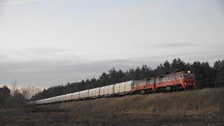 2М62К-0922 с грузовым поездом  2M62K-0922 hauling a freight train