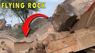 SUPER GIANT FLYING ROCKS HITS THE CRUSHER HARD HOW MULTIPLRE ROCKS ARE CRUSHED SIMULTANEOUSLEY#rock