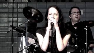 Alanis Morissette Tribute - Alaniz Morizzette - Uninvited live in the pool