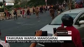 Aksi Tawuran Warga Manggarai di Perlintasan Kereta