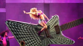 Britney Spears - Burning Up The Femme Fatale Tour