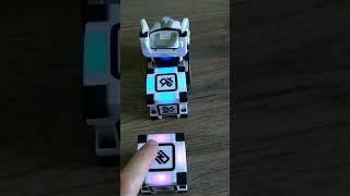 Cozmo the robot plays with a person on the speed of reaction - mirglory Toys Cars