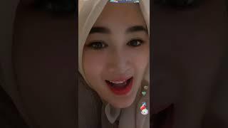 Zhavira Zada Jilbab Live Pamer Belahan Putih Banget