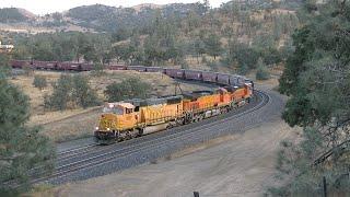 Tehachapi Part 2 of 3- The Loop SD70MAC Leader and More