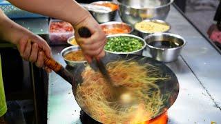 Wok master this is the best way to stir-fry noodles fried rice Chinese street food