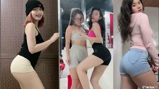 tik tok goyang pantat cewek seksi_part 2 #burungpuyuh #pantek  #fyp