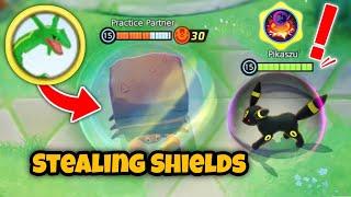 how Umbreon steals enemy shields - Pokémon Unite