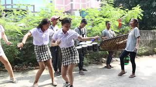 Angklung Jakarta Virall   Buat pengamen cantik ini semua auto joget mamen