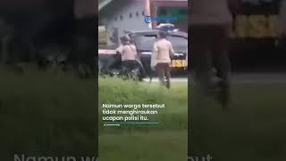 VIRAL DETIK-DETIK 3 Polisi Nyaris Dipanah oleh Pria di Manokwari Kocar-Kacir Selamatkan Diri