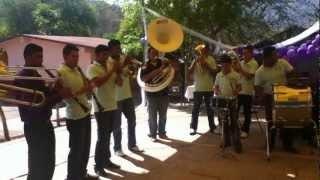 BANDA BICENTENARIO DE ACUYO TOCA BONITA CUMBIA