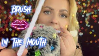 АСМР ПОГРЫЗУ КИСТОЧКУ звуки рта ASMR Brush in the mouth