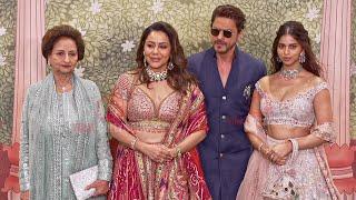 Shahrukh Khan arrives with Family  Gauri Khan Suhana Khan at AnandRadhika Blessing Ceremony