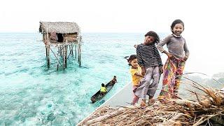 LIVING WITH A TRIBE Sea Nomads