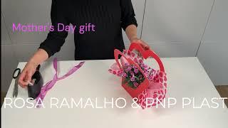 Gift wrapping\\Wrapping for Mothers Day with  tissue paper