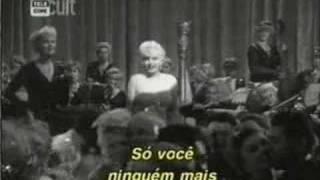 Marilyn Monroe sings Some like it hot songs