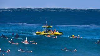 WHAT WAS THIS BOAT THINKING AT MAXING PIPELINE? HAWAII