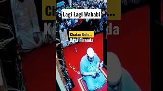 Wahabi Firanda Andirja Imam Sholat Lagi Buka HP