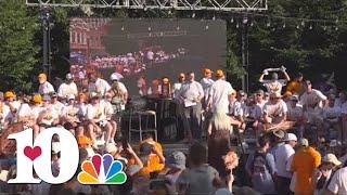 Vols arrive in Market Square during celebration of their College World Series win