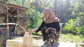 Aktivitas Gadis Desa Saat Pagi Hari di Kampung  Suasana Pedesaan Sunda