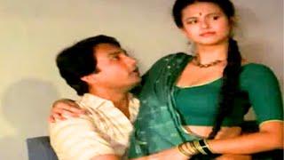 दूसरी औरत के साथ गुज़ारी रात  Movie - Anubhav  Romantic Movie Scene
