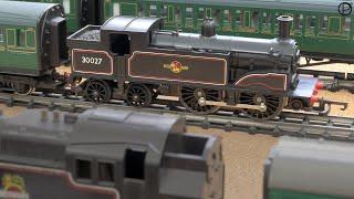 Tri-ang Hornby R.754 M7 Tank Locomotive with SR Coaches