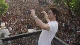 Shahrukh Khan Fans Crazy Crowd at Mannat for BIRTHDAY CELEBRATION 2022