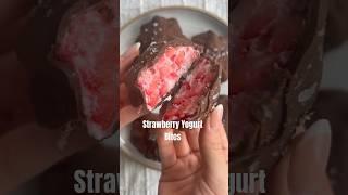 Viral strawberry yogurt bites are amazing #healthyfood #healthydessert