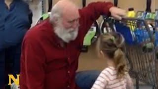 Little girl mistakes old man for Santa Claus and he adorably plays along ️