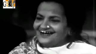 BEGUM AKHTAR  AAYE KUCHH ABR KUCHH SHARAB AAYE  LIVE