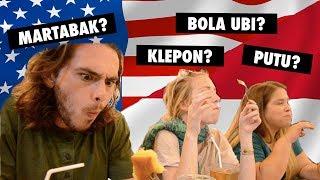 ORANG AMERICA cobain JAJANAN INDONESIA Martabak Bakso Bola Ubi