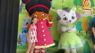 Meeting the Daniel Tiger Characters 5 Years Ago & 5 Days Ago at Idlewild Park