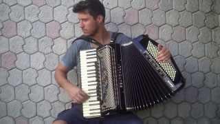 La Valse dAmelie no acordeon - Yann Tiersen - DOUGLAS BORSATTI