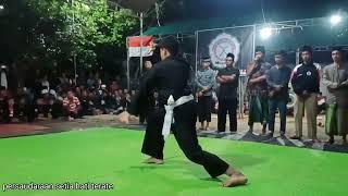 pencak silat Madura di desa Banjar Galis bangkalan