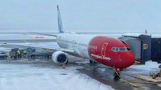Flying to the Arctic Circle  Norwegian B738  Helsinki HEL - Rovaniemi RVN  First row seat