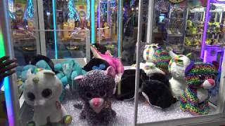 Cosmic XL Crane & Redemption Game by ELAUT IAAPA 2017