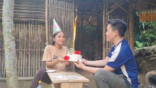 The kind-hearted militiaman for the first time celebrated a birthday for a single mother