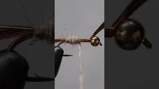 THIS Fly Catches TONS of Fish Fly tying in 60 seconds - the Hares Ear