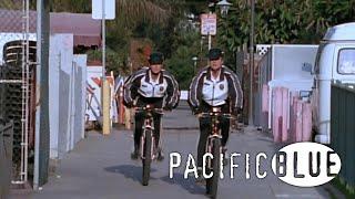 Bleu Pacifique  Saison 3  Épisode 22  Les Meilleurs Plans  Jim Davidson  Paula Trickey
